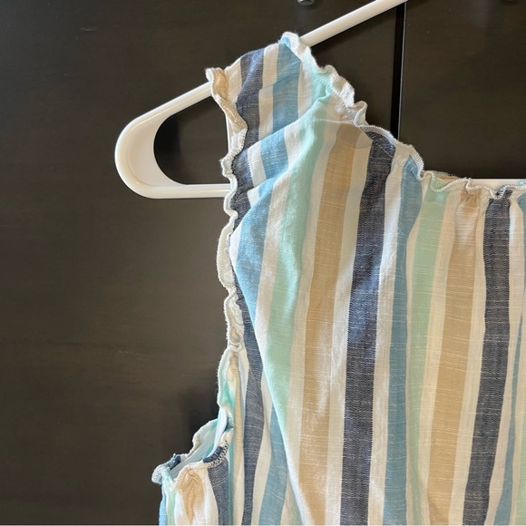 Striped Open Back Top - Picture 2 of 4